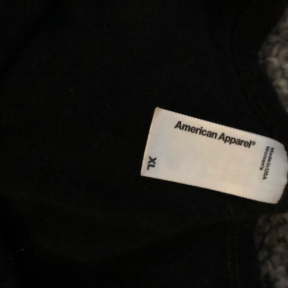 Tshirt 👑💖 - Picture 3 of 3